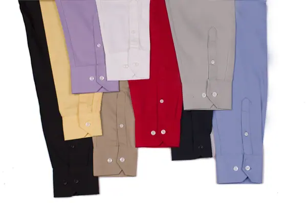 Mangas de camisas de gabardina en varios colores